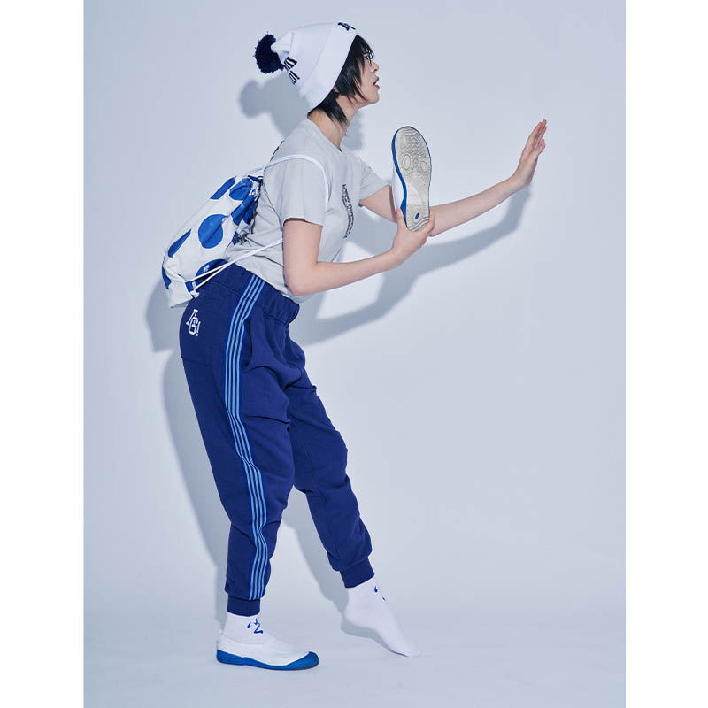 新しい学校のリーダーズ スウェットぅ 上 サイズM 新品 新しい学校の