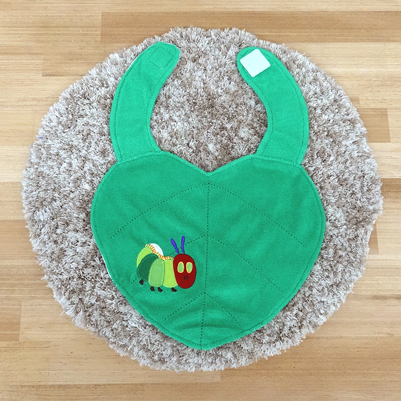 ☆110☆ ハンドメイド スタイ 腹ぺこあおむし はらぺこあおむし】はらぺこあおむし スタイ(よだれかけ) はっぱ
